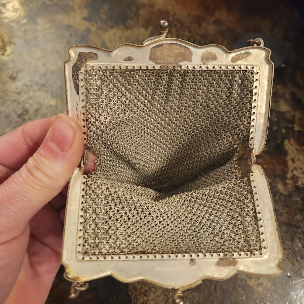 Art Deco Beaded Clutch in Cream and Black - Picture 5 of 5